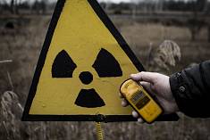 Red wine does not save from radiation: debunking the myths of a