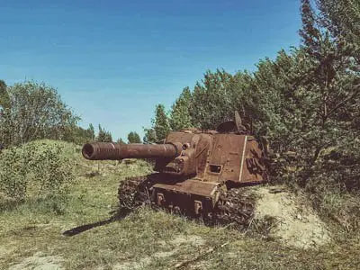 Самоходная артиллерийская установка ИСУ-152 времен Второй мировой войны.